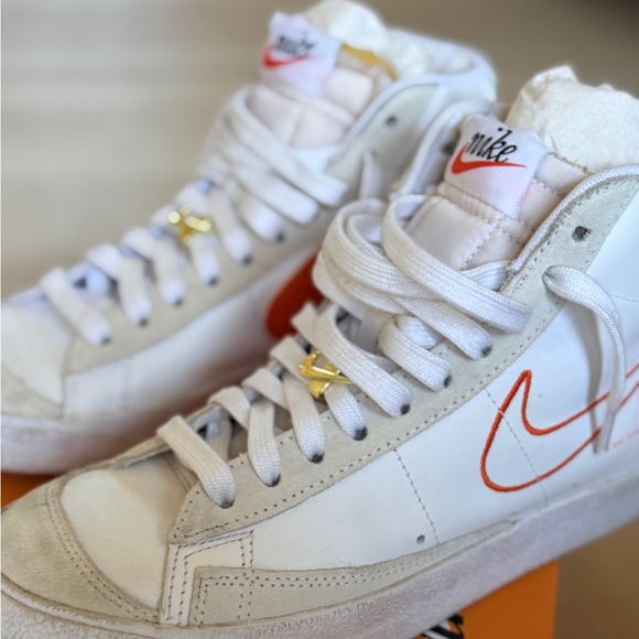 Nike White and Orange Athletic Shoes - Picture 4 of 8
